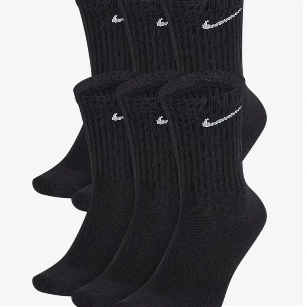 NIKE 
Training Crew Socks (3 Pairs)
Nike Everyday Cushioned - Picture 7 of 12